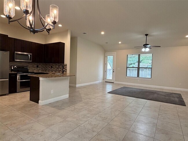 Foto del edificio - 206 Fairway Cir