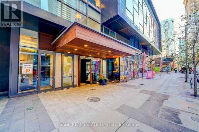 Building Photo - 290 Adelaide St W