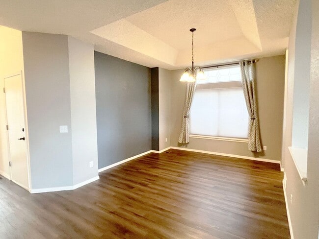 Building Photo - Open Ranch with 3 beds 2 baths and a 2-car...