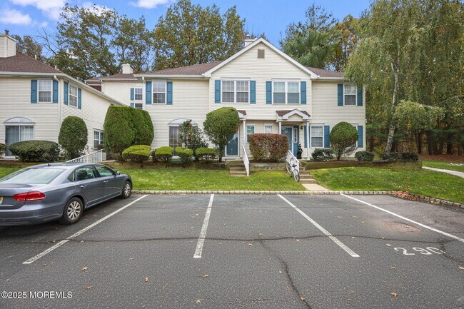Foto del edificio - 1115 Roseberry Ct
