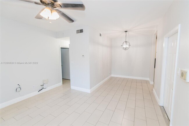 Foto del edificio - 820 Cypress Park Way