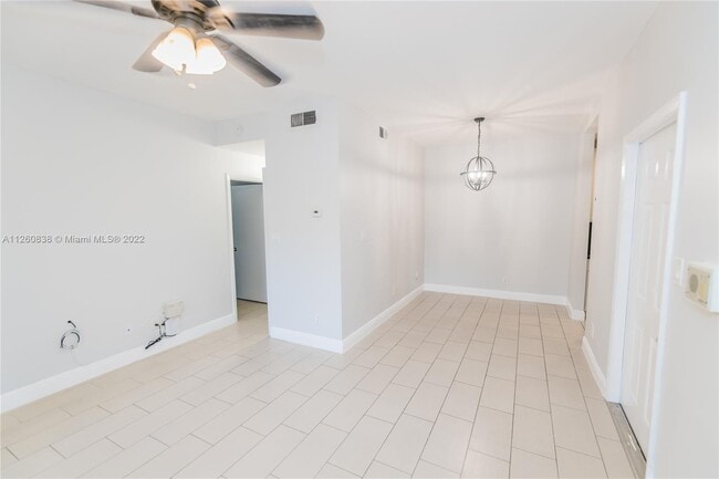 Building Photo - 820 Cypress Park Way