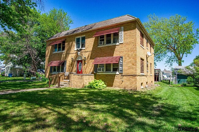 Building Photo - 1410 7th St