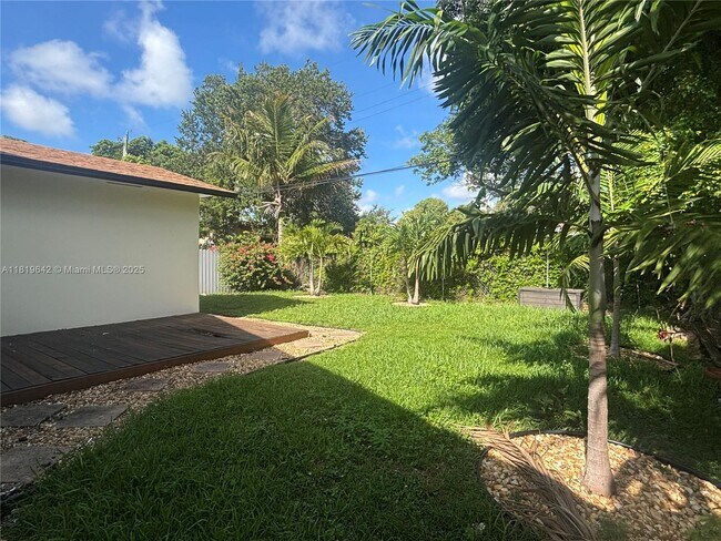 Foto del edificio - 810 NW 31st Ave