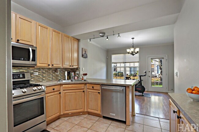 Foto del edificio - 750 Dillon Ct