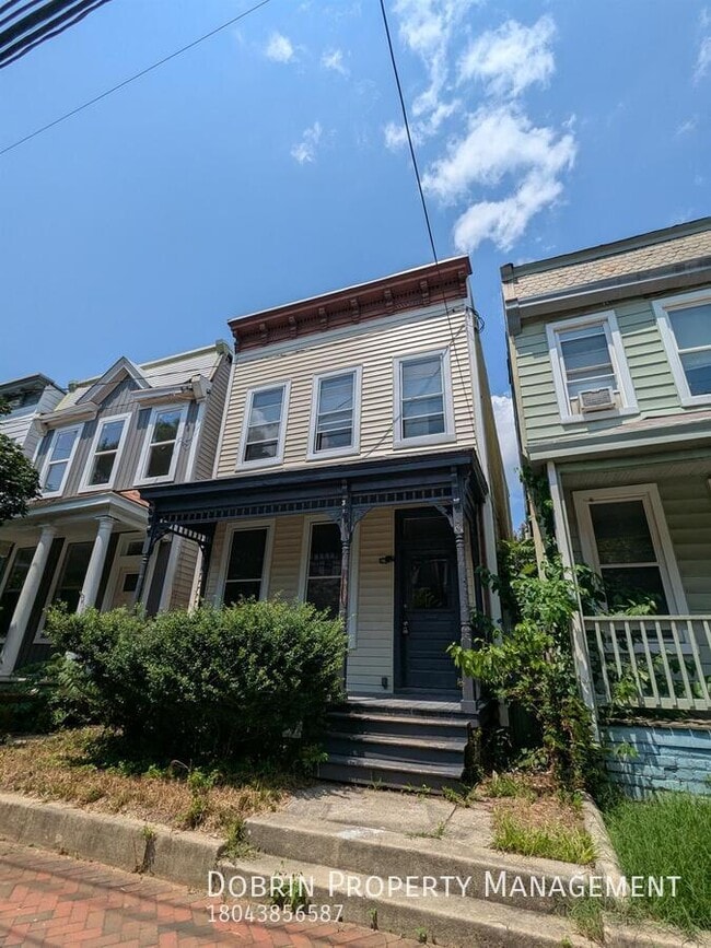 Building Photo - 2106 W Cary St