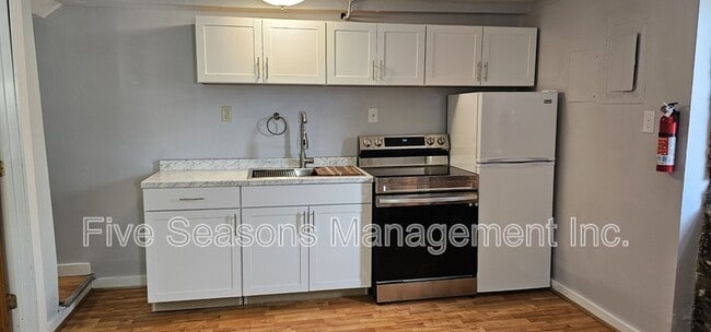 Building Photo - 2-4 Decatur Street - 112 Intervale