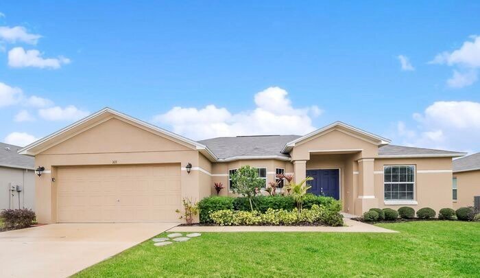Primary Photo - 108 Solis Dr