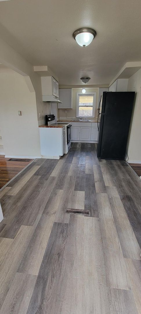 Building Photo - Northeast Spokane 3 bed 2 bath