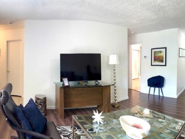 Building Photo - 7306 Huntwood Cir