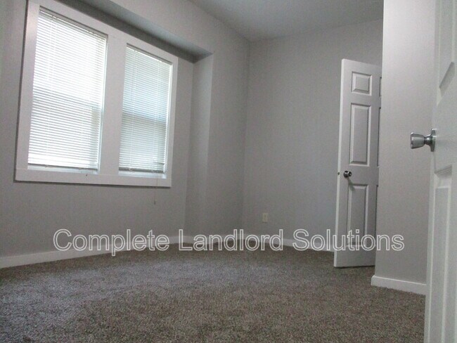 Building Photo - 1012 N 9th St