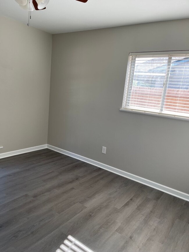 Foto del edificio - 1619 Anita St