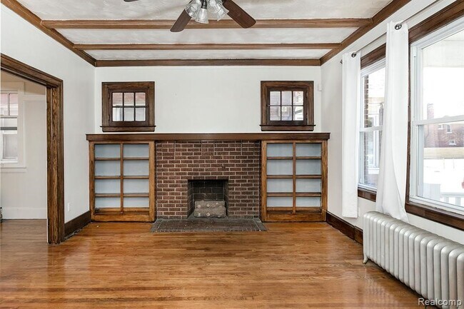 Building Photo - 7380 Woodrow Wilson St
