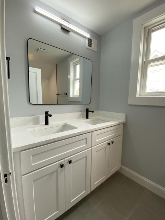 Foto del edificio - 3121 Rosalie Ave