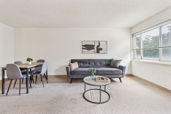 Foto del edificio - 1711 Bellevue Ave