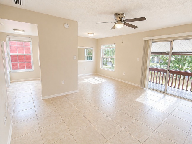 Building Photo - FOR RENT – CHARMING 1-BEDROOM CONDO IN SAINT PETERSBURG, FL