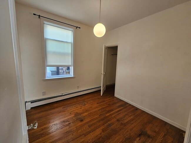 Building Photo - 4519 N Artesian Ave