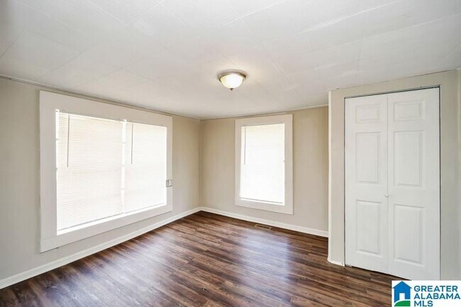 Foto del edificio - 669 10th St SE