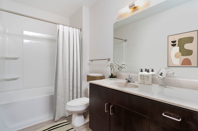 Baño - Tower on the Maumee and Ferrara Flats
