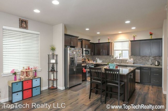Building Photo - 3 br, 2.5 bath House - 14095 SW BURLWOOD LN