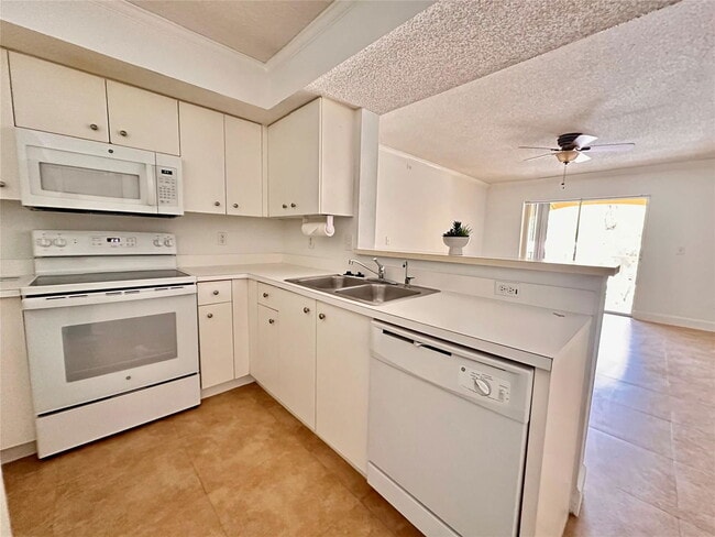 Building Photo - 5550 NW 61st St