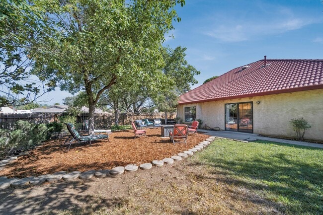 Building Photo - 3622 Canterbury Dr