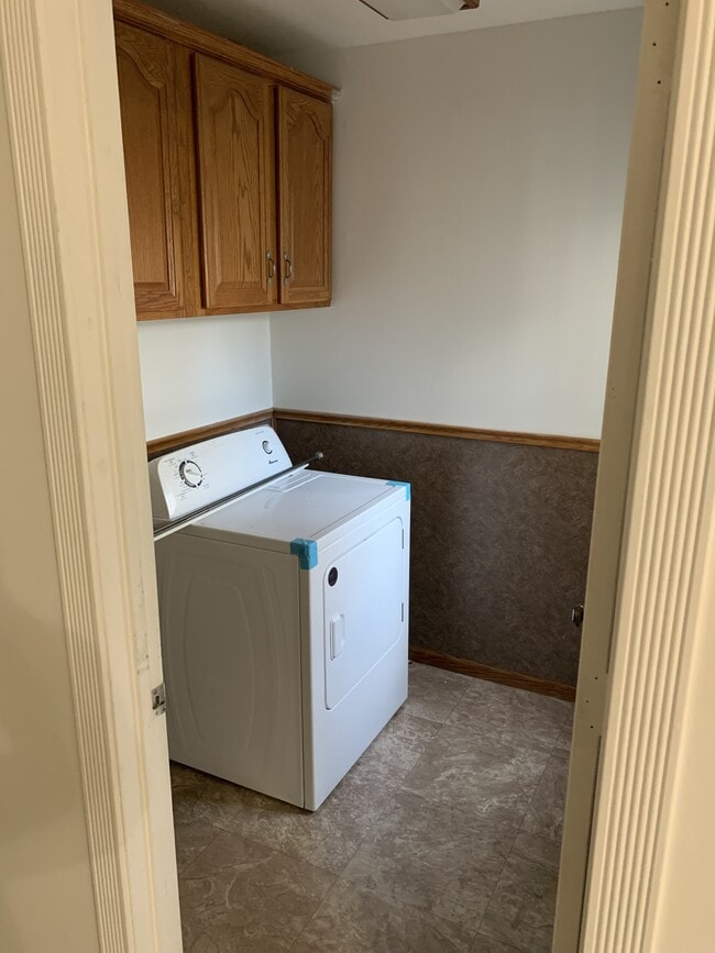 Building Photo - 135 Old Forge Dr