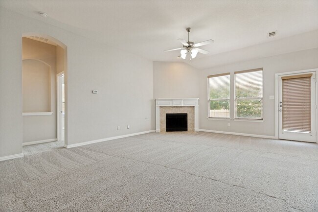Building Photo - Beautiful home located in McKinney's Heights at Westridge!