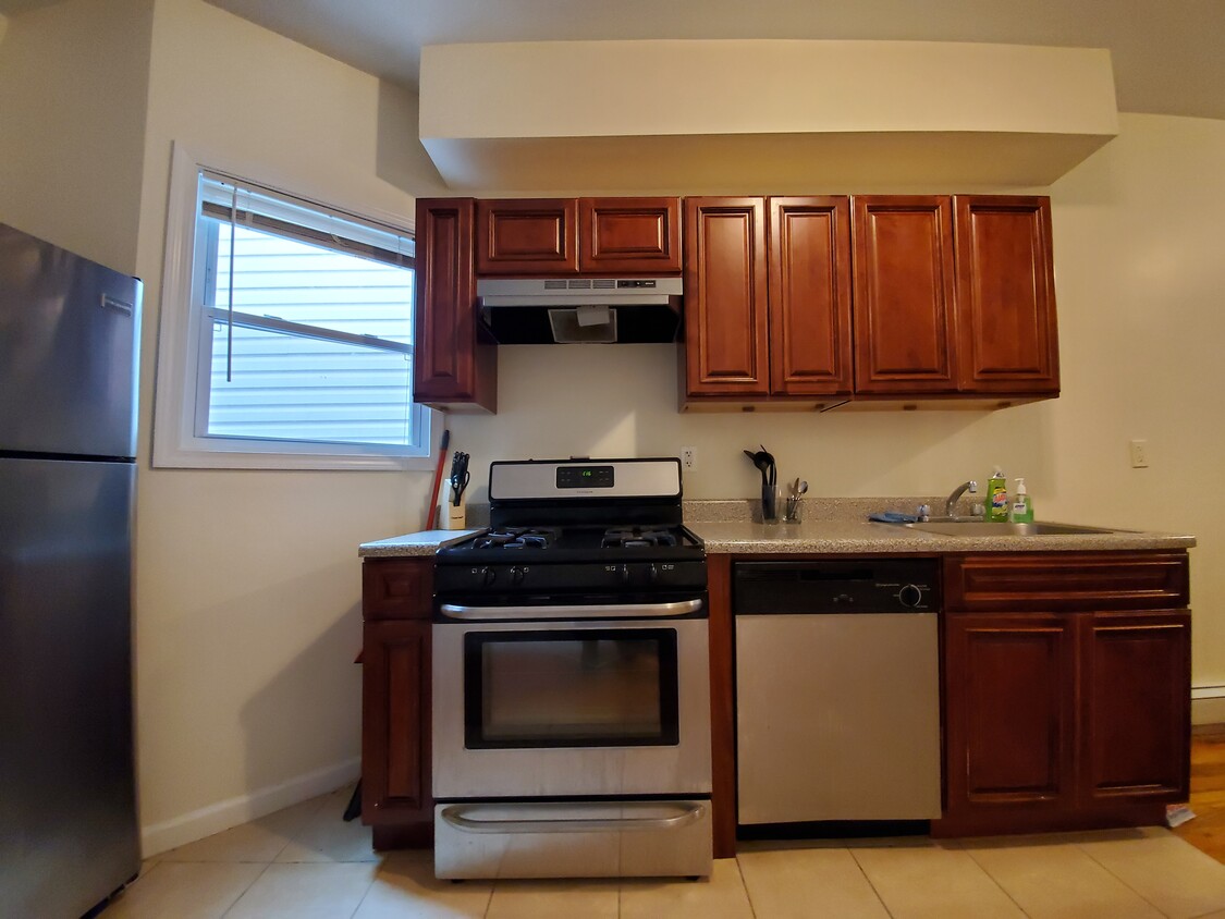 Primary Photo - 50 Belmont Ave