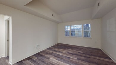 Interior Photo - Rodgers Forge