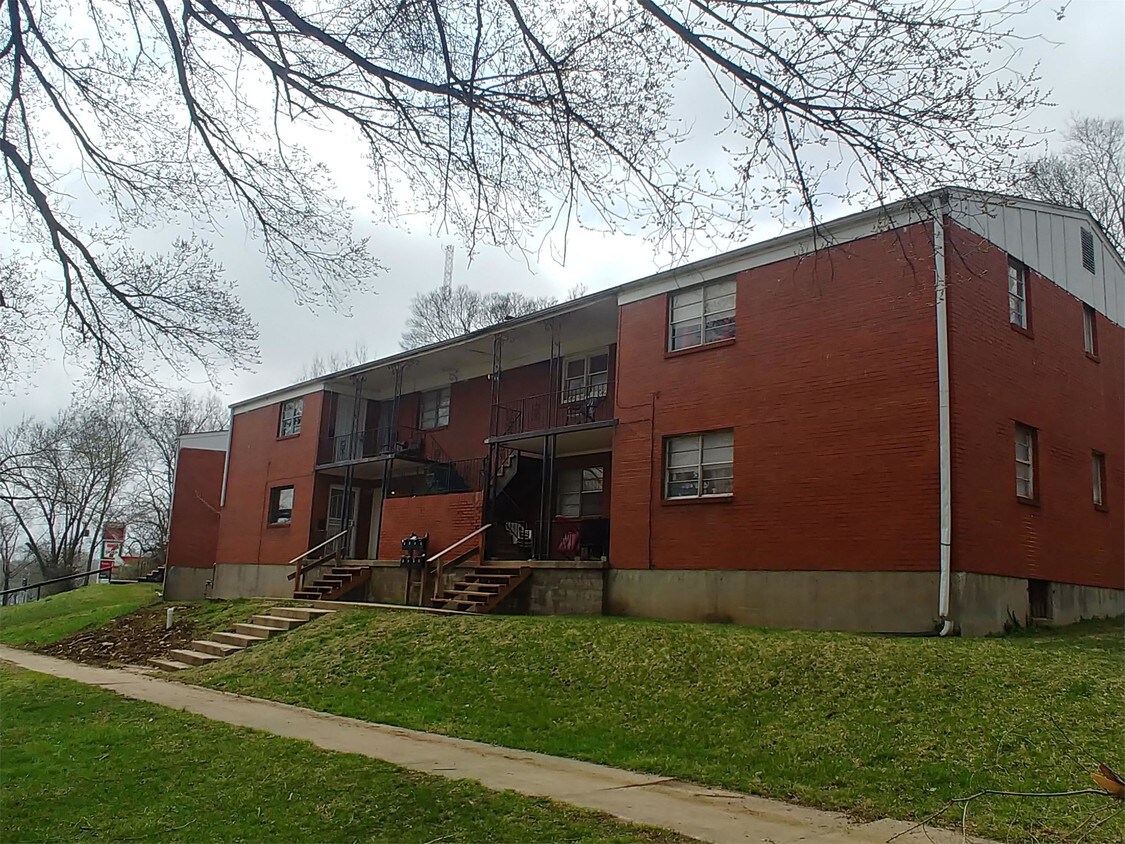 Primary Photo - 2600-2610 Van Brunt Blvd
