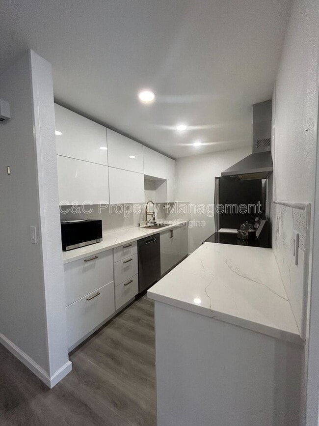 Photo - 3746 Vía Verdi House