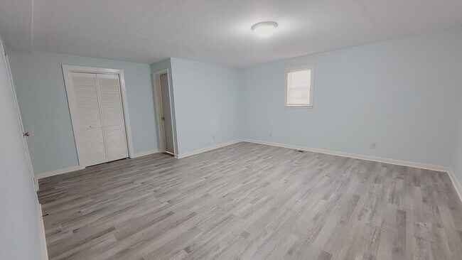 Building Photo - 185 Kinard Street