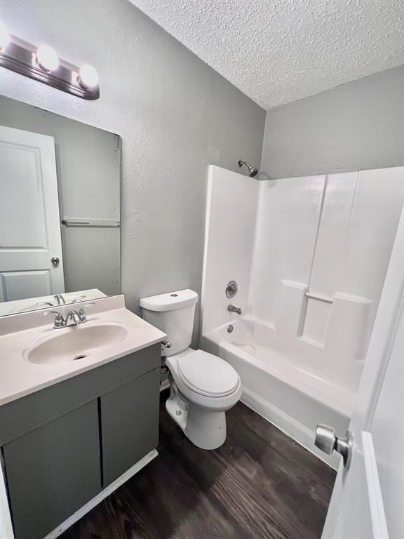 Building Photo - 5507 Rose Hill Cir