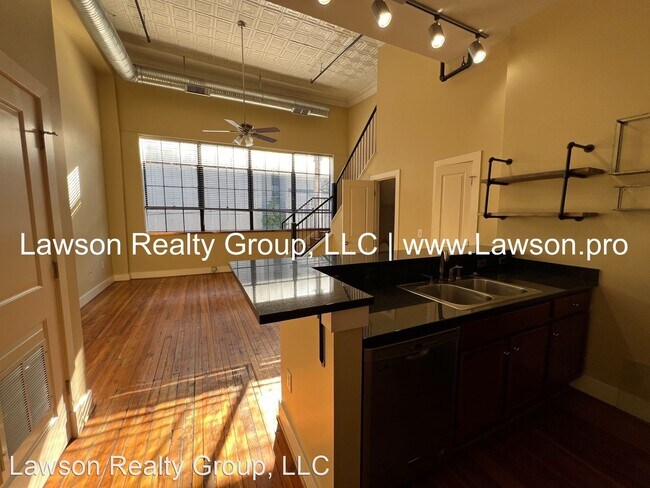Building Photo - 1 br, 1.5 bath House - 319 Campbell Ave., ...