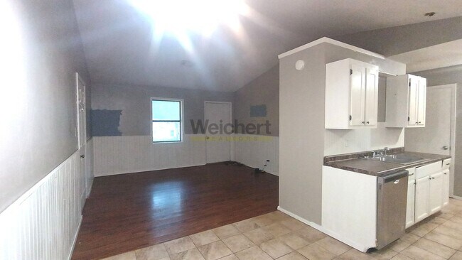 Building Photo - 4106 Orion St
