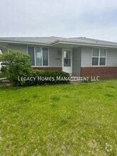 Building Photo - 1304 Vandenbroek Rd