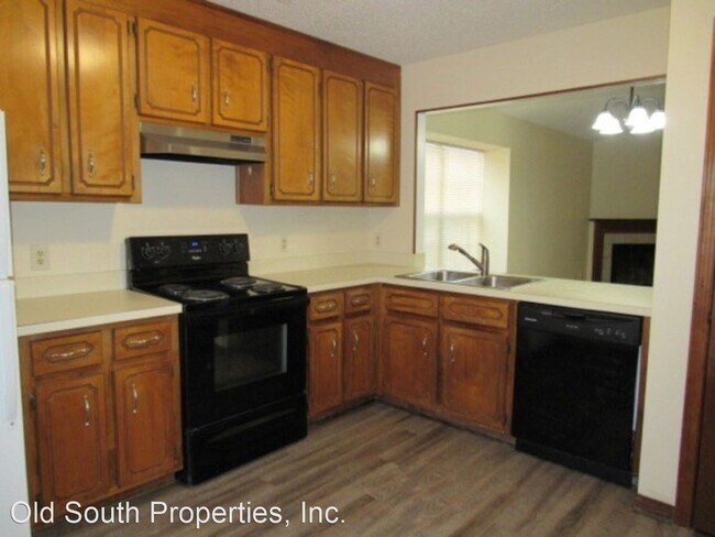 Foto del edificio - 3 br, 2 bath House - 2025 Cambridge Circle