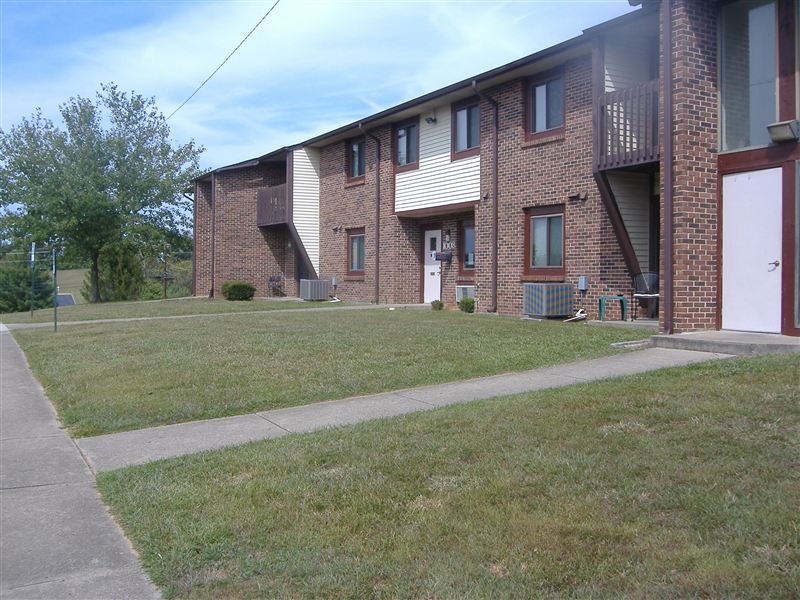 Primary Photo - 1008 Columbia Ave