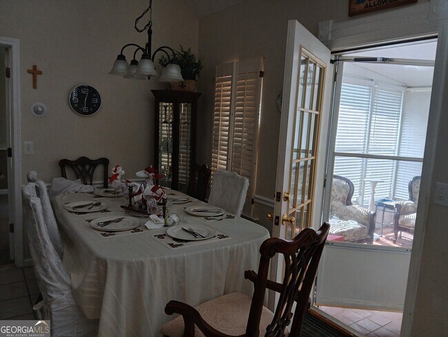 Foto del edificio - 817 Ashton Pl