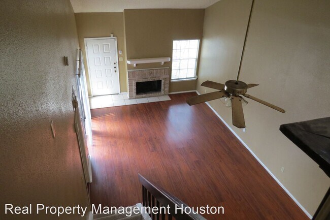 Building Photo - 6211 Ludington Dr