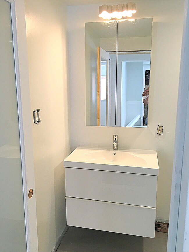 Foto del edificio - 249 Hillcrest Blvd