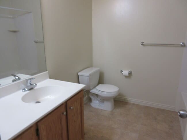 Building Photo - 921 S 1850 W