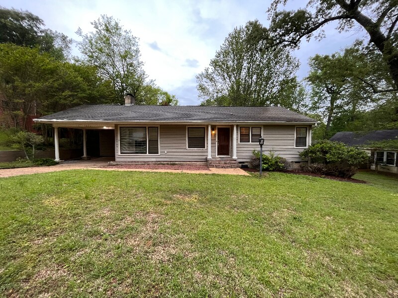 1207 Southdown Pkwy, Columbus, MS 39701 House Rental in Columbus, MS