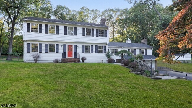 Building Photo - 54 Robin Glen Rd
