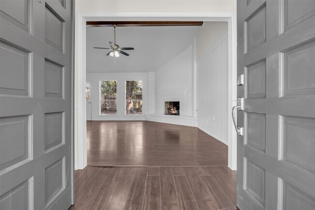 Foto del edificio - 29410 Binefield St