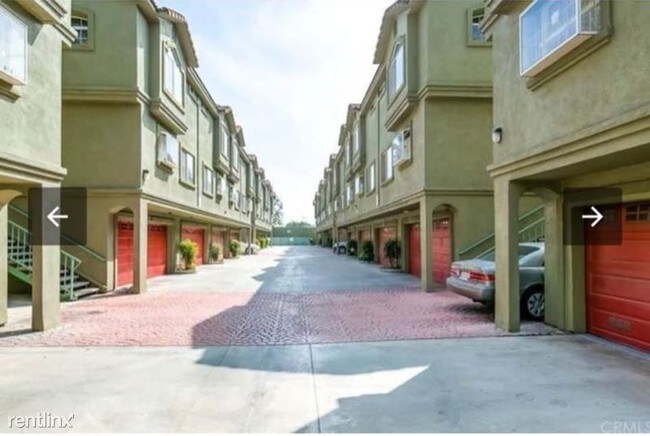Building Photo - 8302 S Somerset Ranch Rd