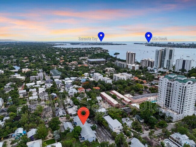 Foto del edificio - 1670 Laurel St