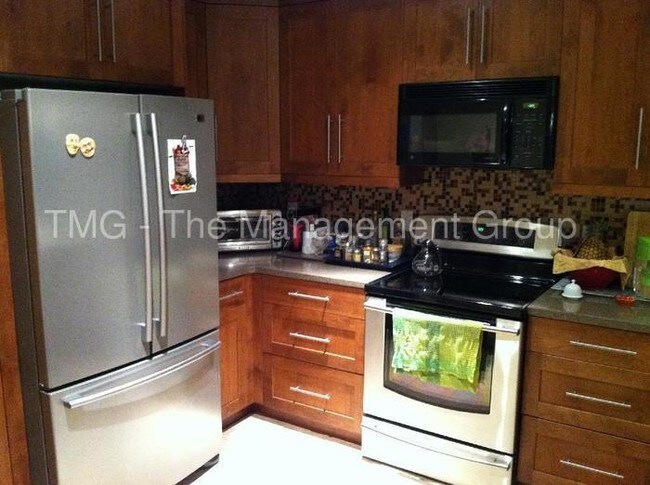 Foto del edificio - 1600 W Green Tree Rd