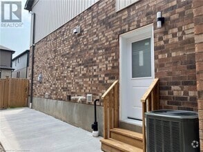 Building Photo - 362 Beechdrops Dr